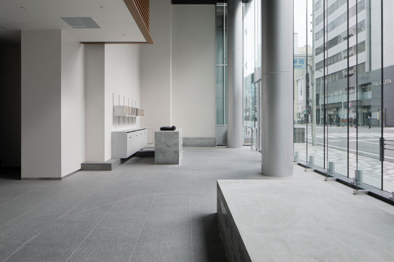 宇野友明と西澤豊の書籍『Visible Invisible』 | architecturephoto.net