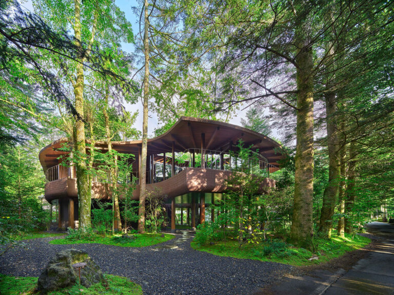 ヴァレリオ・オルジアティの作品集『Valerio Olgiati