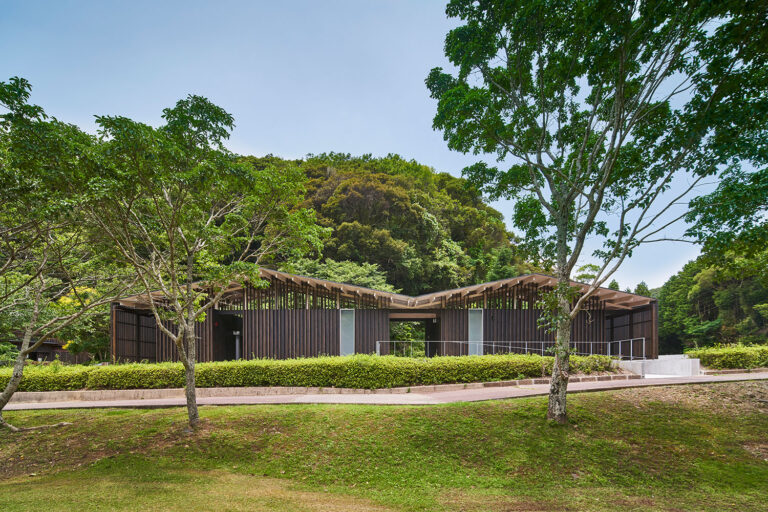 上田義彦　Mies van der Rohe ミース　コルビュジエ Mies Van Der Rohe - 上田 義彦 / Yoshihiko Ueda